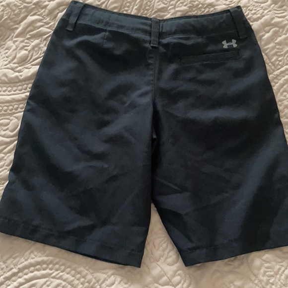 Boys Under Armour gold shorts - Picture 2 of 3